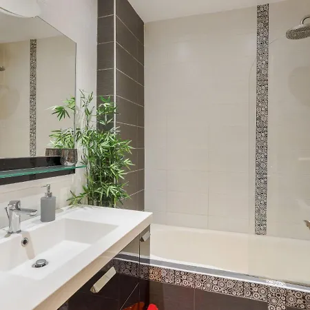 Heracles By Interhome * ניס